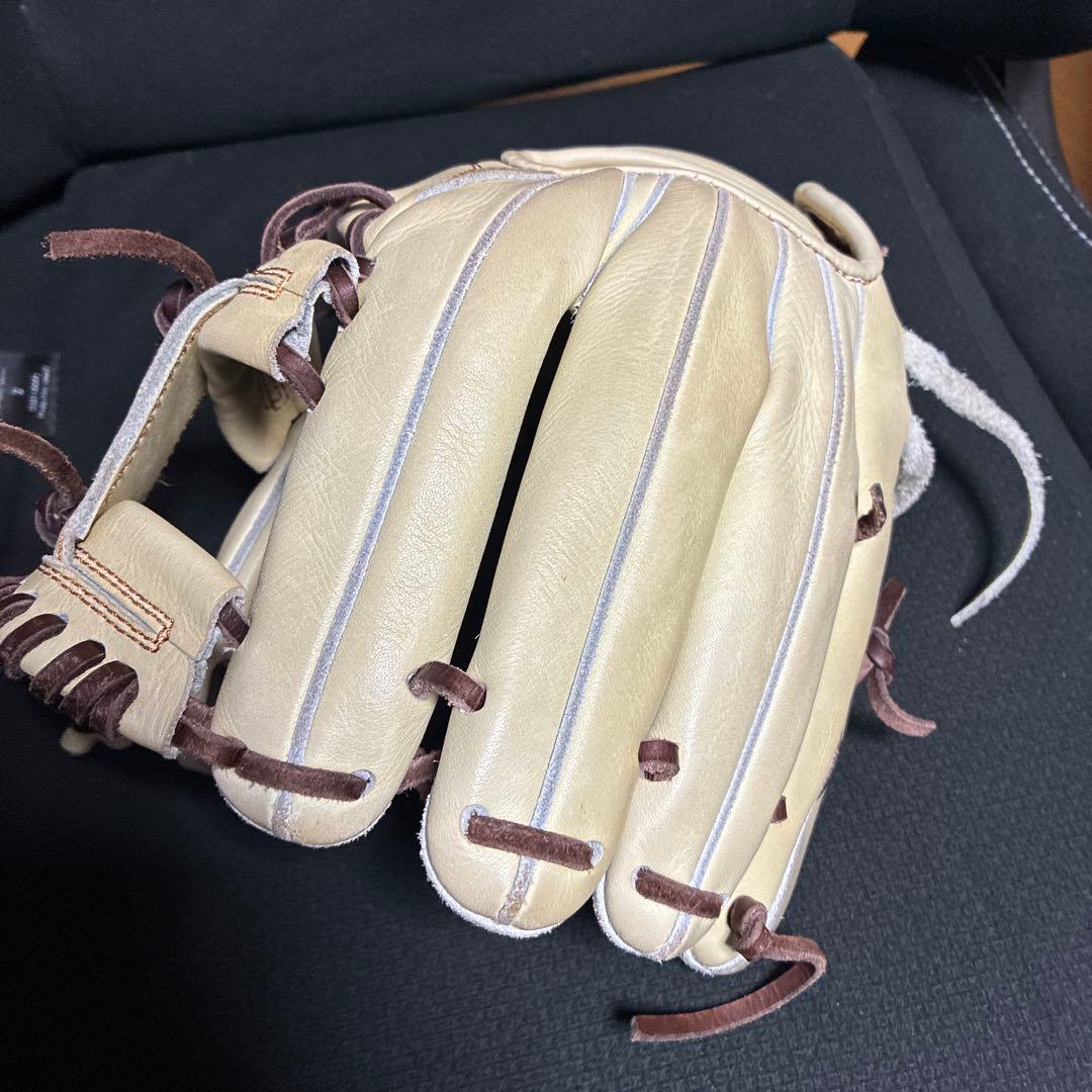 WAGYU ベージュ 硬式グローブ　和牛JB