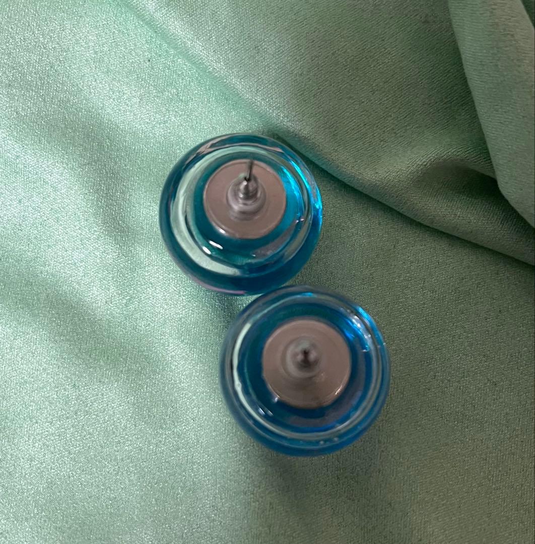 YAGA 球体　液体ガラスピアス　青紫グラデーション