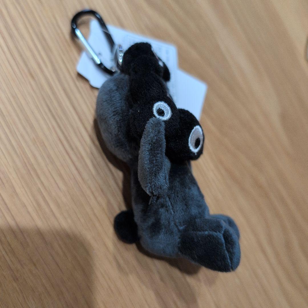 黒ミャクミャク　座り　カラビナ付き　ぬいぐるみ