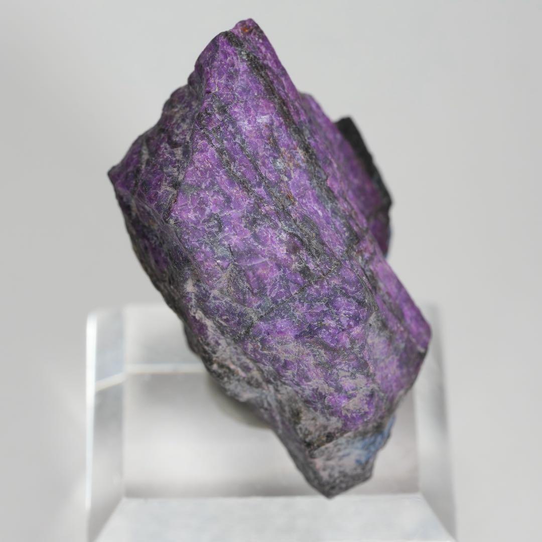 【希少】【最高級】スギライト、リヒテライト　38×32×20mm