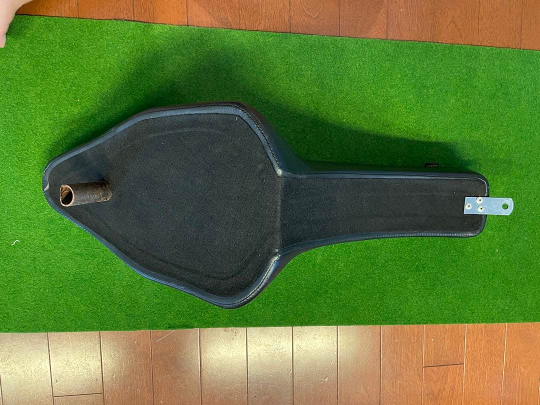 ハーレー　RAMBUTAN キンクイシート　合皮　4速フレーム リジッド