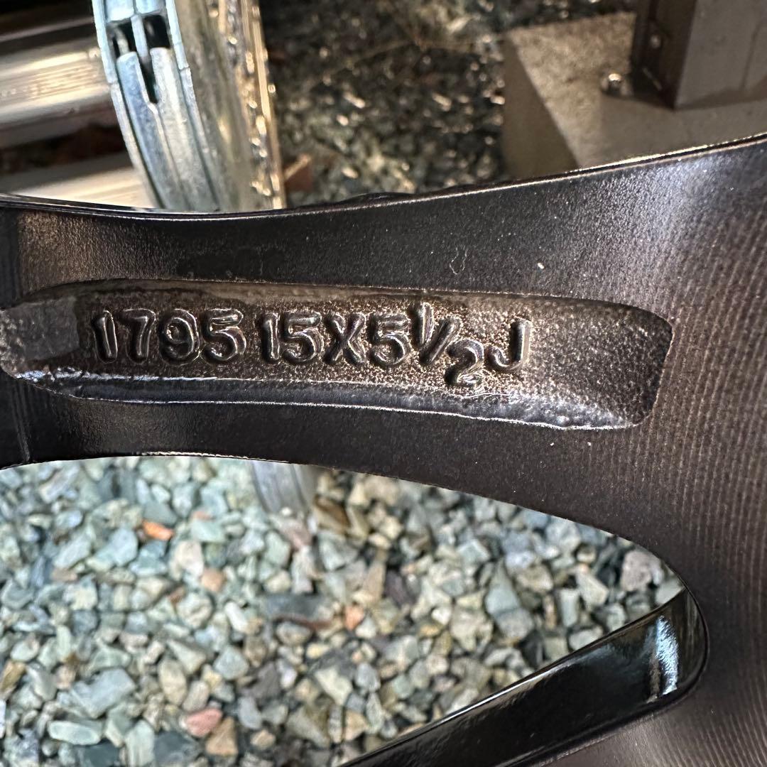 [送料込]スタッドレスタイヤホイールセット15インチダンロップ シエンタ