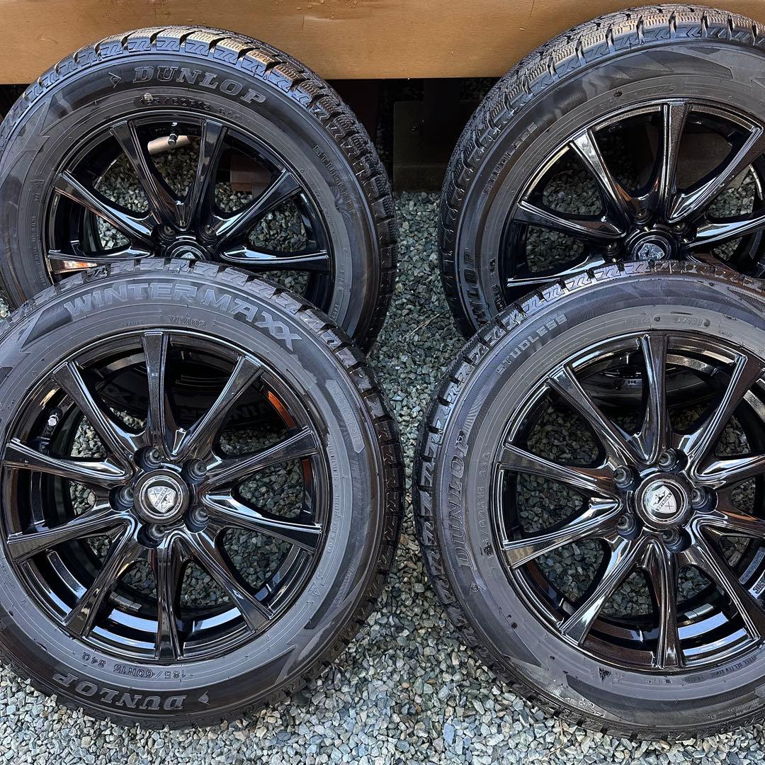 [送料込]スタッドレスタイヤホイールセット15インチダンロップ シエンタ