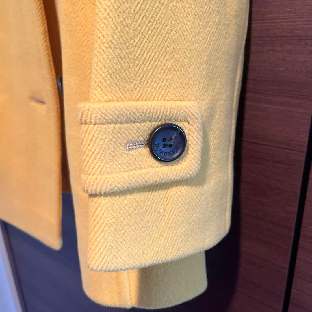 バーバリー厚手の黄色ダブルハーフコート