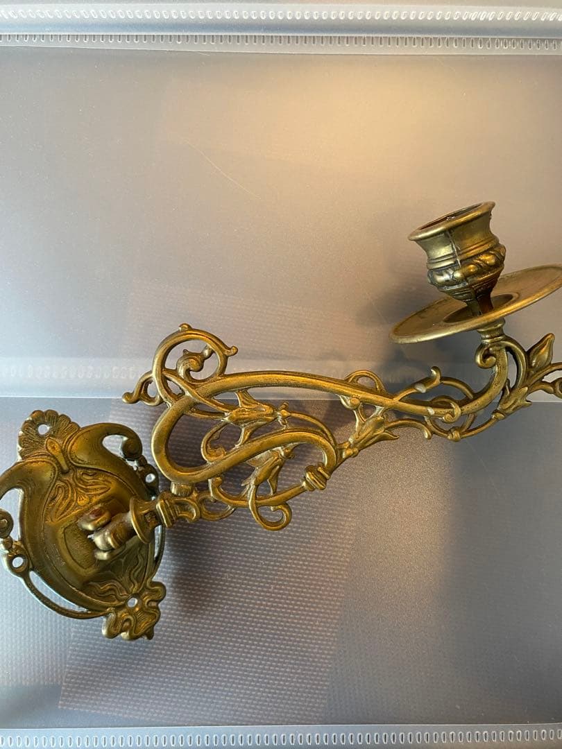 イギリスアンティーク真鍮製装飾キャンドルホルダー