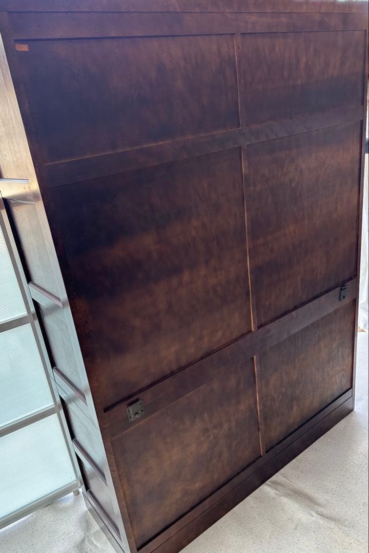 北海道民芸 食器棚 水屋 引戸 カップボード カバ/樺 無垢材 横幅135cm