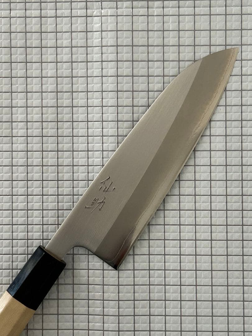 仙助 包丁 三徳 三徳包丁 安来鋼白紙一号割込 水牛八角柄 165mm ②