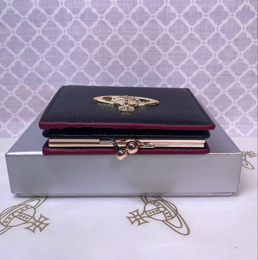 【最新☆ショッパー付】高級感 ヴィヴィアン・ウエストウッド 折財布