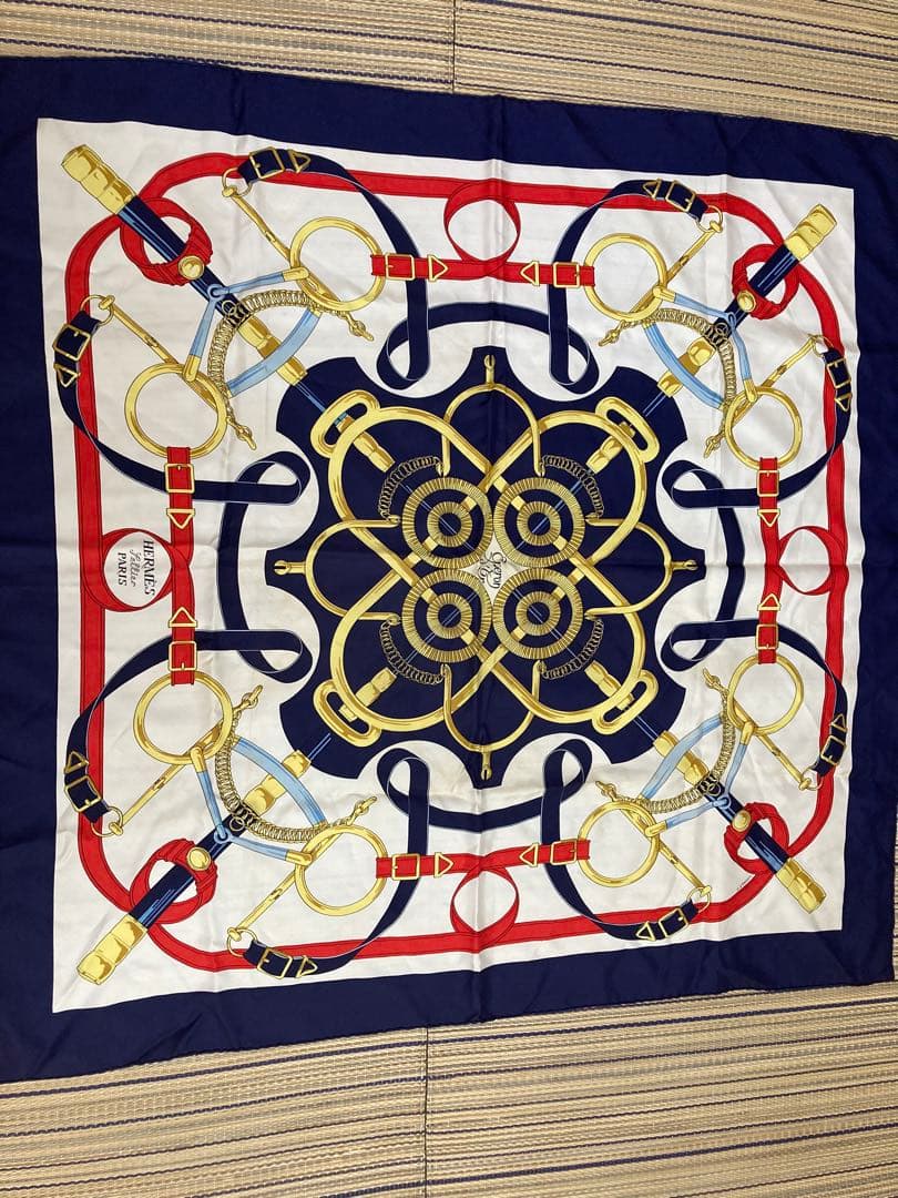 HERMES シルクスカーフ 馬具デザインのカレ（Carre）