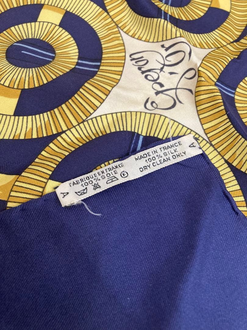 HERMES シルクスカーフ 馬具デザインのカレ（Carre）