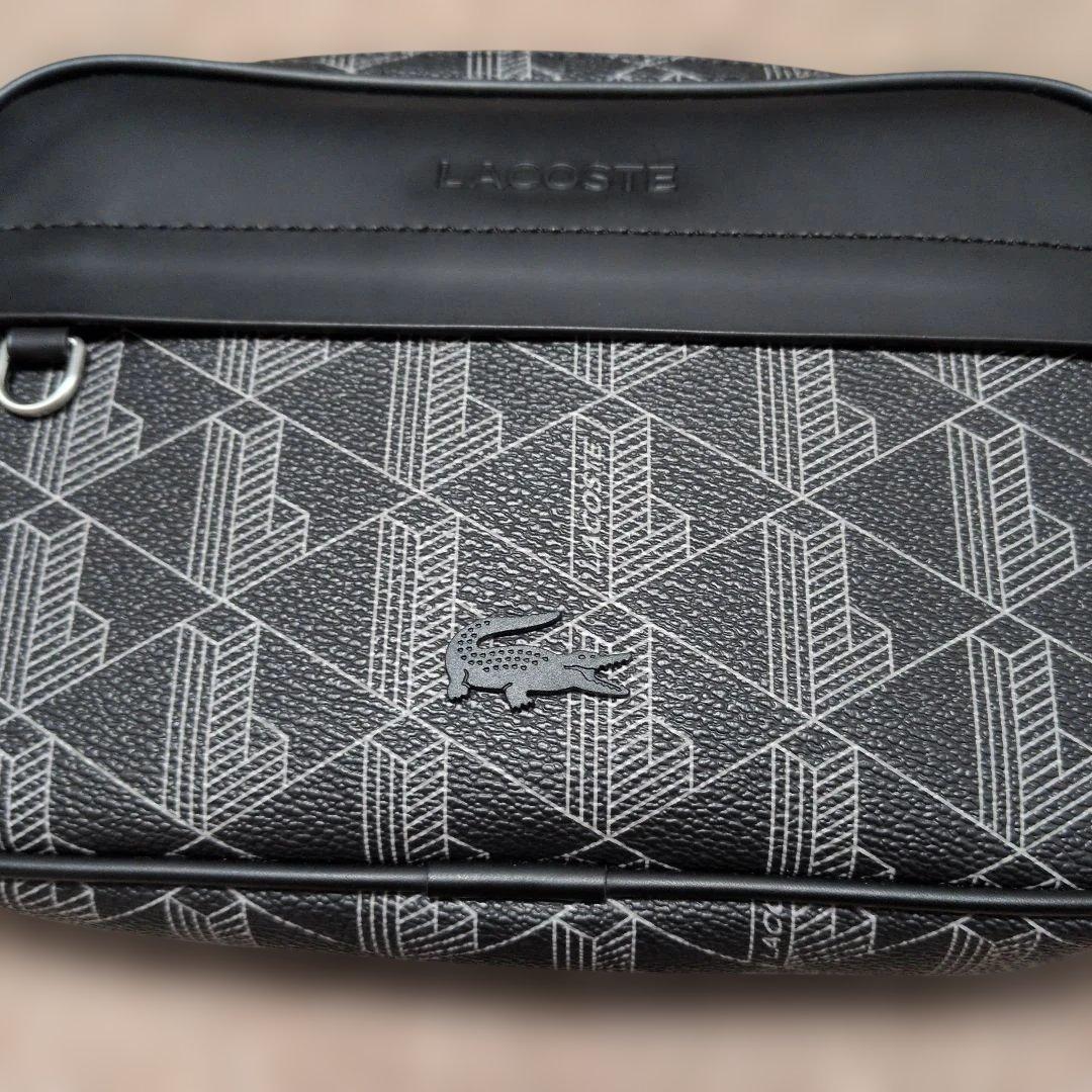 LACOSTE ボディバッグ