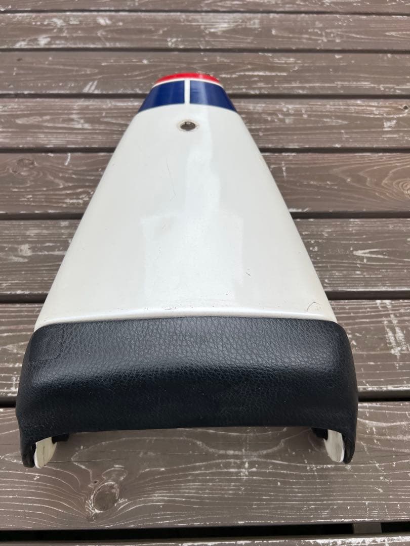 山崎商会　希少　絶版　VF750F用　シングルシートカウル　鍵パーツ付き