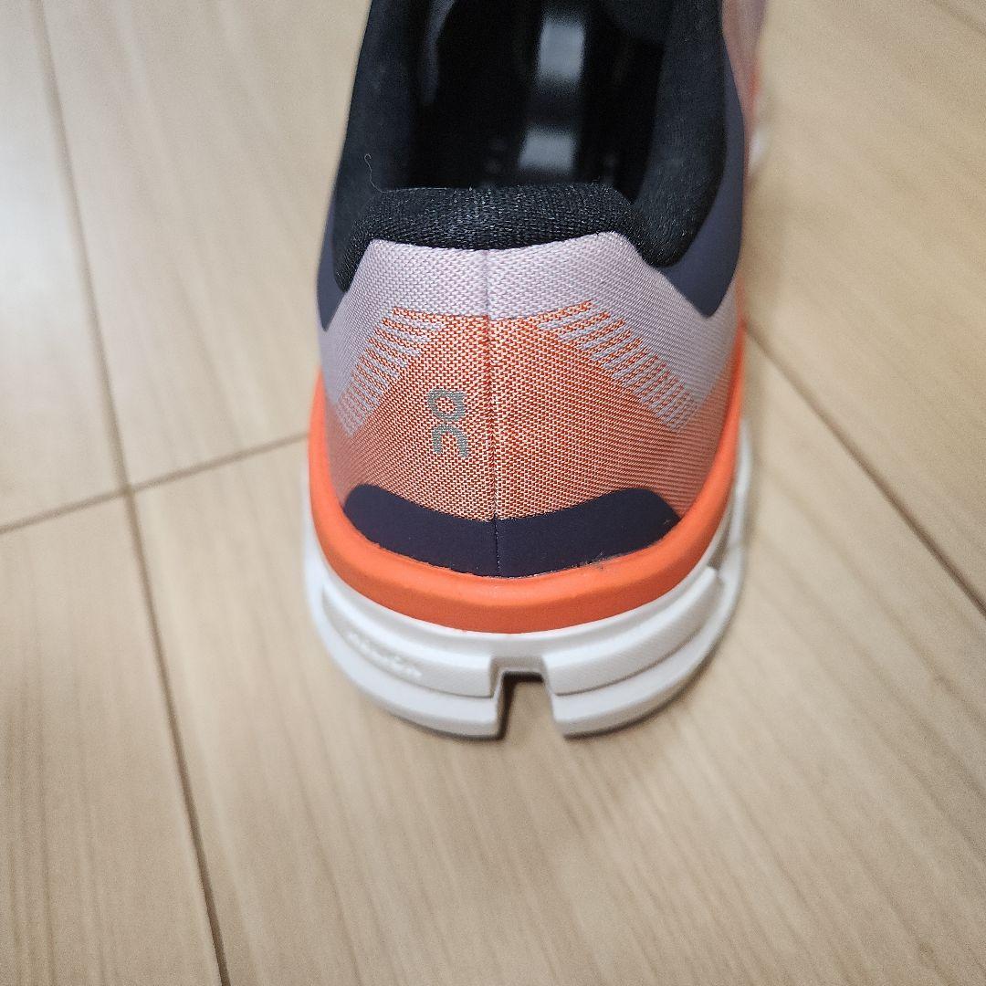 美品 On Cloudflow4 25cm ランニングシューズ