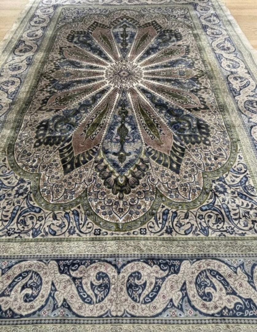 高級ペルシャ絨毯　イラン・クム産　総シルク　手織り　最高峰225万ノット#1