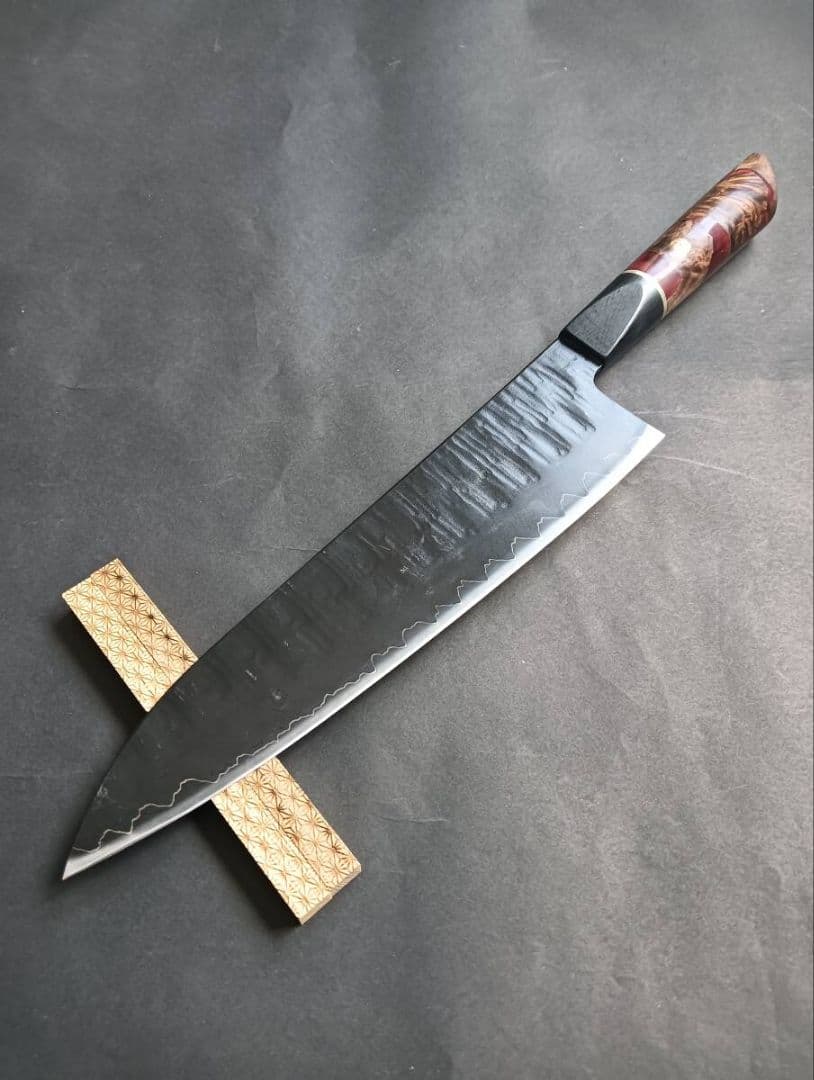 VG10 黒打ち3層ダマスカス牛刀包丁240mmmmレッドブラウンマーブルレジン