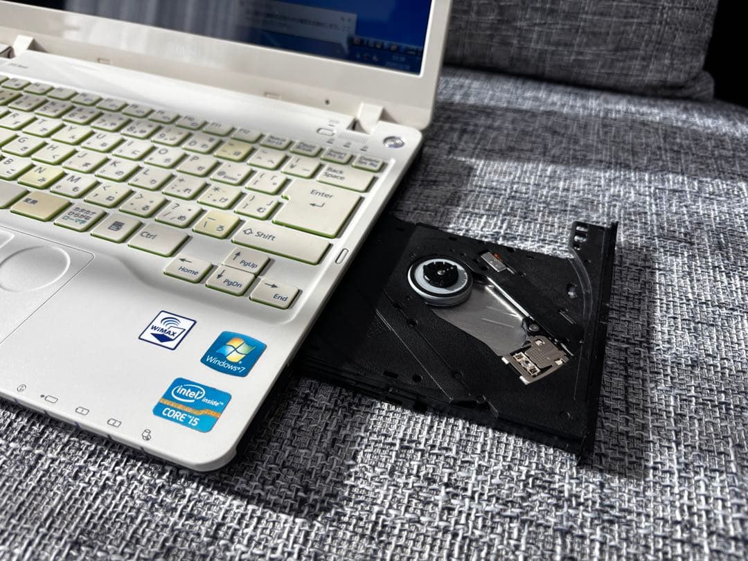 ノートパソコン FUJITSU LIFEBOOK SN54/GN