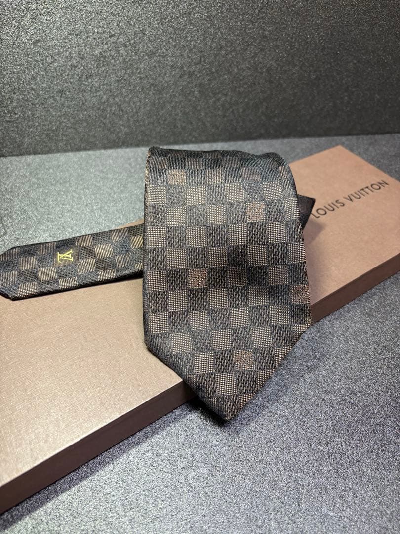 《美品》 LOUIS VUITTON ネクタイLV ダミエグラフィット ブラウン