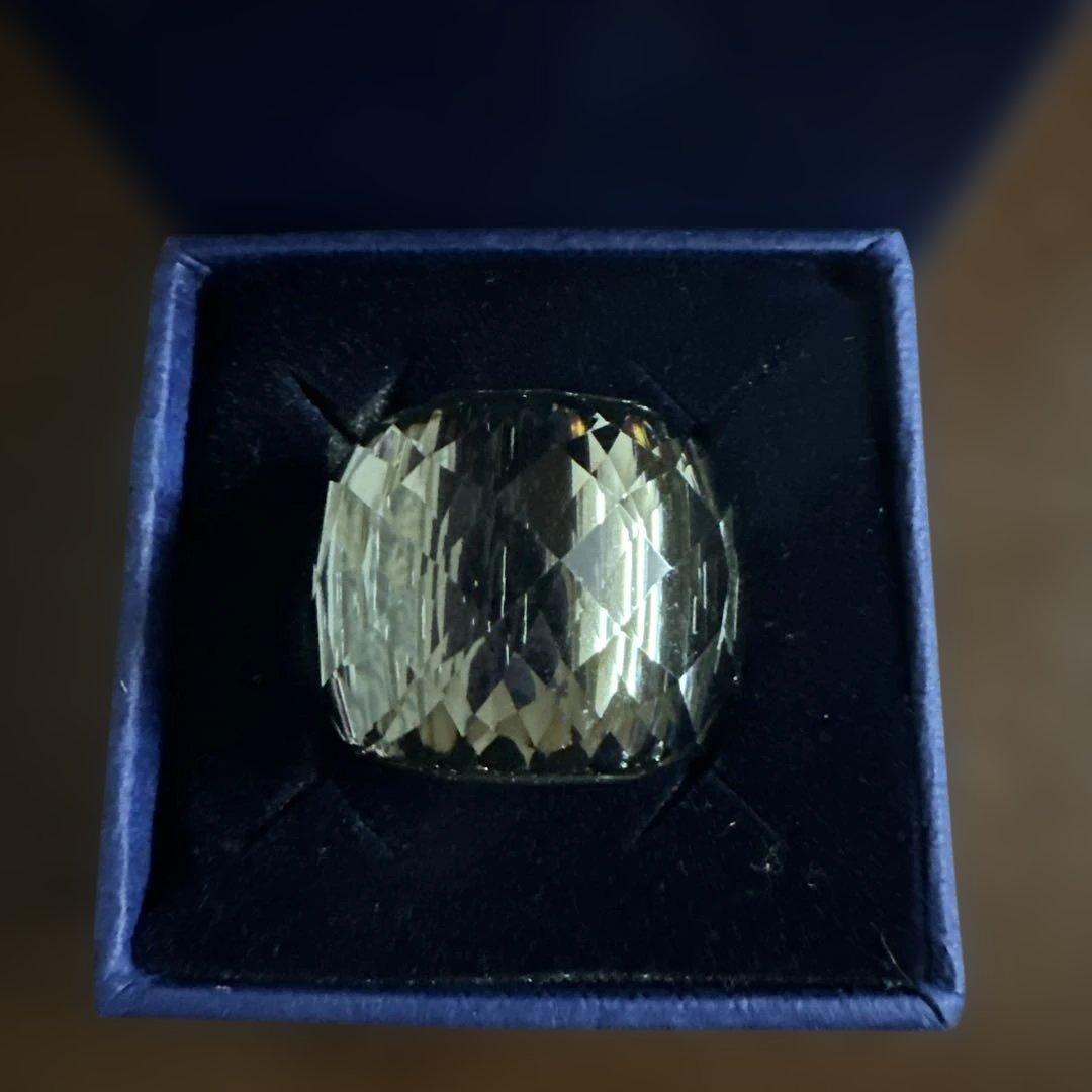 スワロフスキー　ニルヴァーナリング