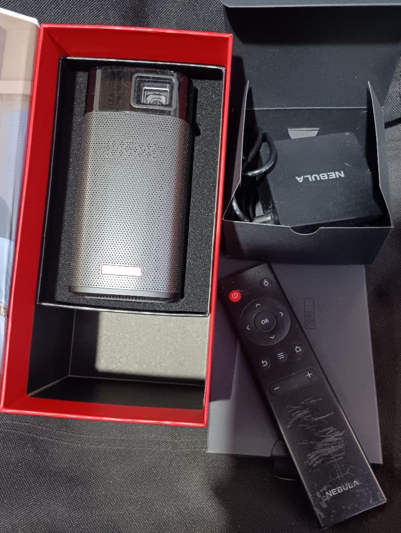 NEBULA Apollo プロジェクター 本体