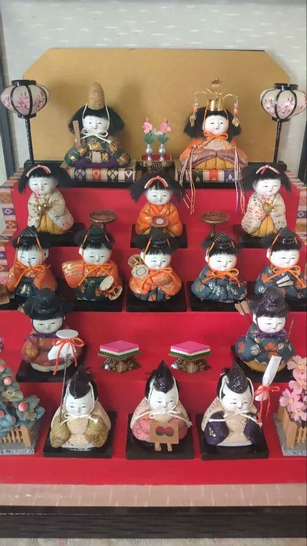 雛人形セット 15体 伝統的装飾付き