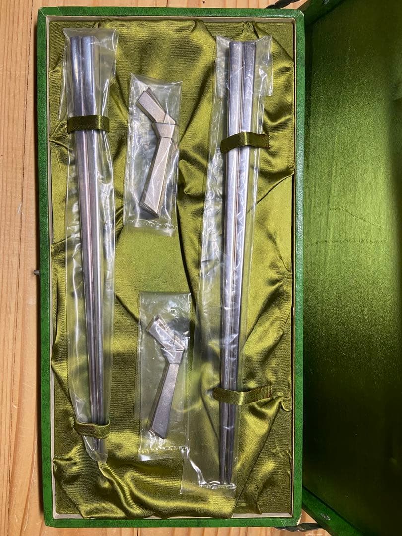 銀製 夫婦箸 箸置き付き 未使用品