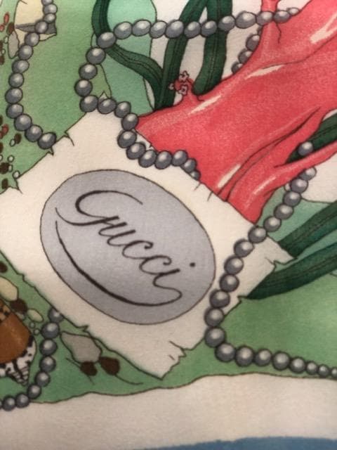 Gucci 　大判スカーフ