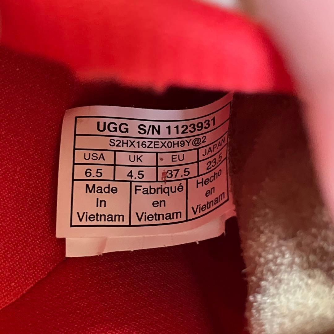 （K25928）★美品★ UGG アグ カレ レース スぺクル 23.5㎝