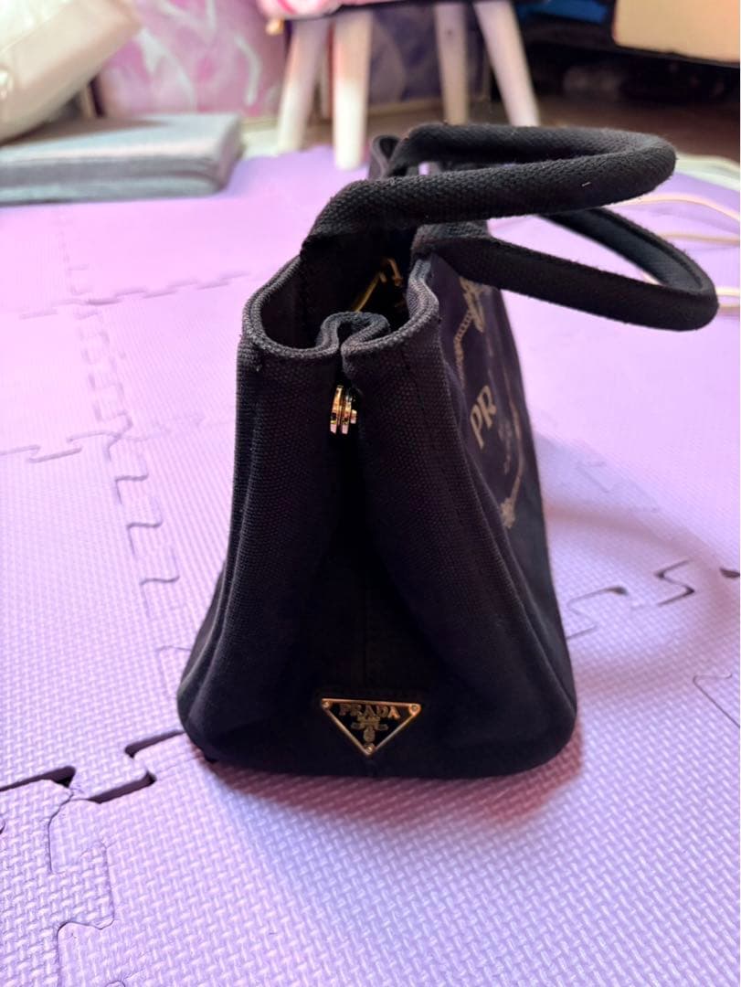 美品PRADAカナパ