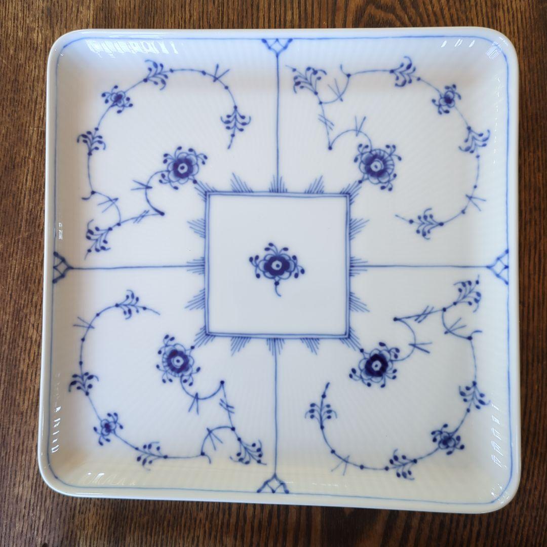 ロイヤルコペンハーゲンブルーフルーテッド プレイン スクエアディッシュ