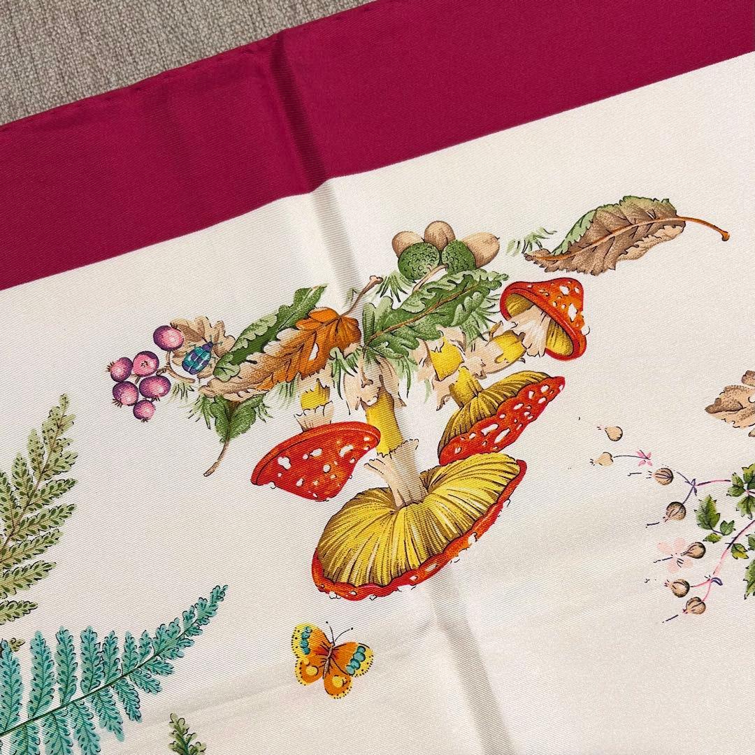 【極上美品】正規店購入品 グッチ フローラ柄 シルクスカーフ ヴィンテージ 綺麗