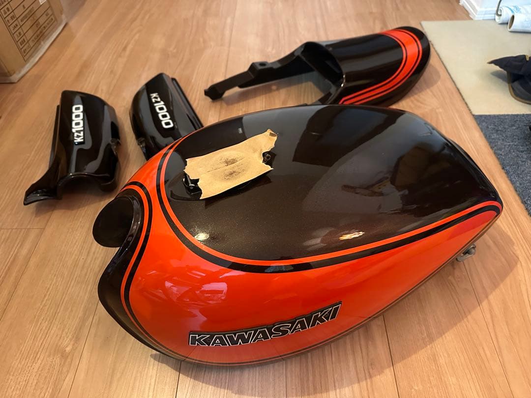 明日まで送料込み！キレイ！z1 z2 kz1000 kz900 火の玉外装一式