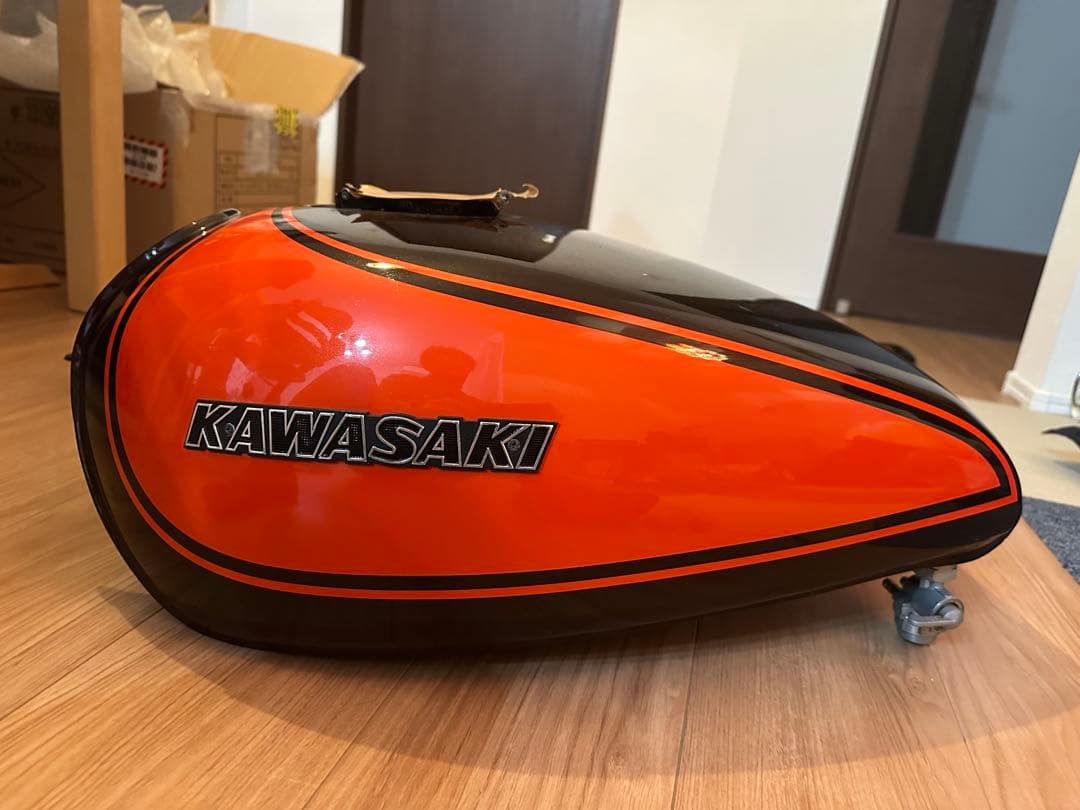 明日まで送料込み！キレイ！z1 z2 kz1000 kz900 火の玉外装一式