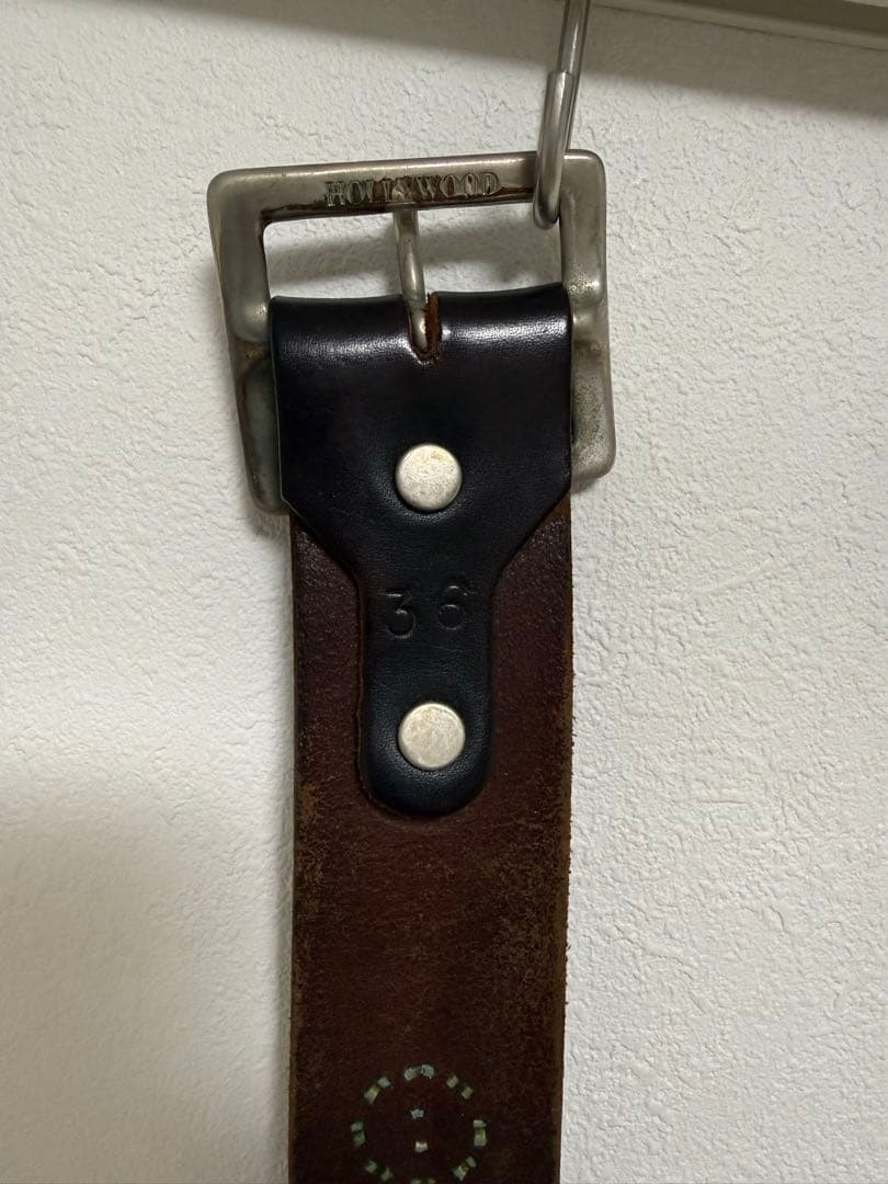 【36】HTC フラワー　スタッズベルト　黒