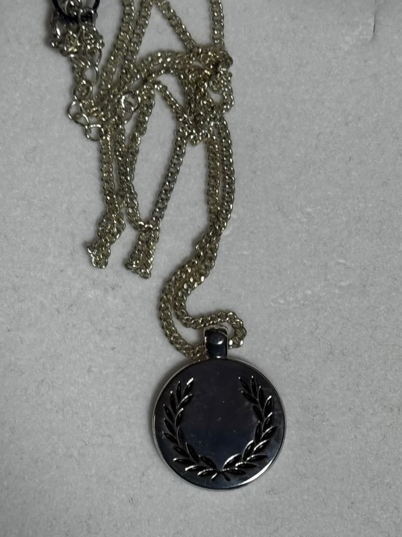 FREDPERRY フレッドペリー 月桂樹 ローレルネックレス シルバー 新品