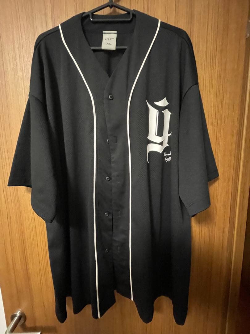 モモジリLYFT ブラック　ベースボールシャツ　XLサイズ　パンツ L