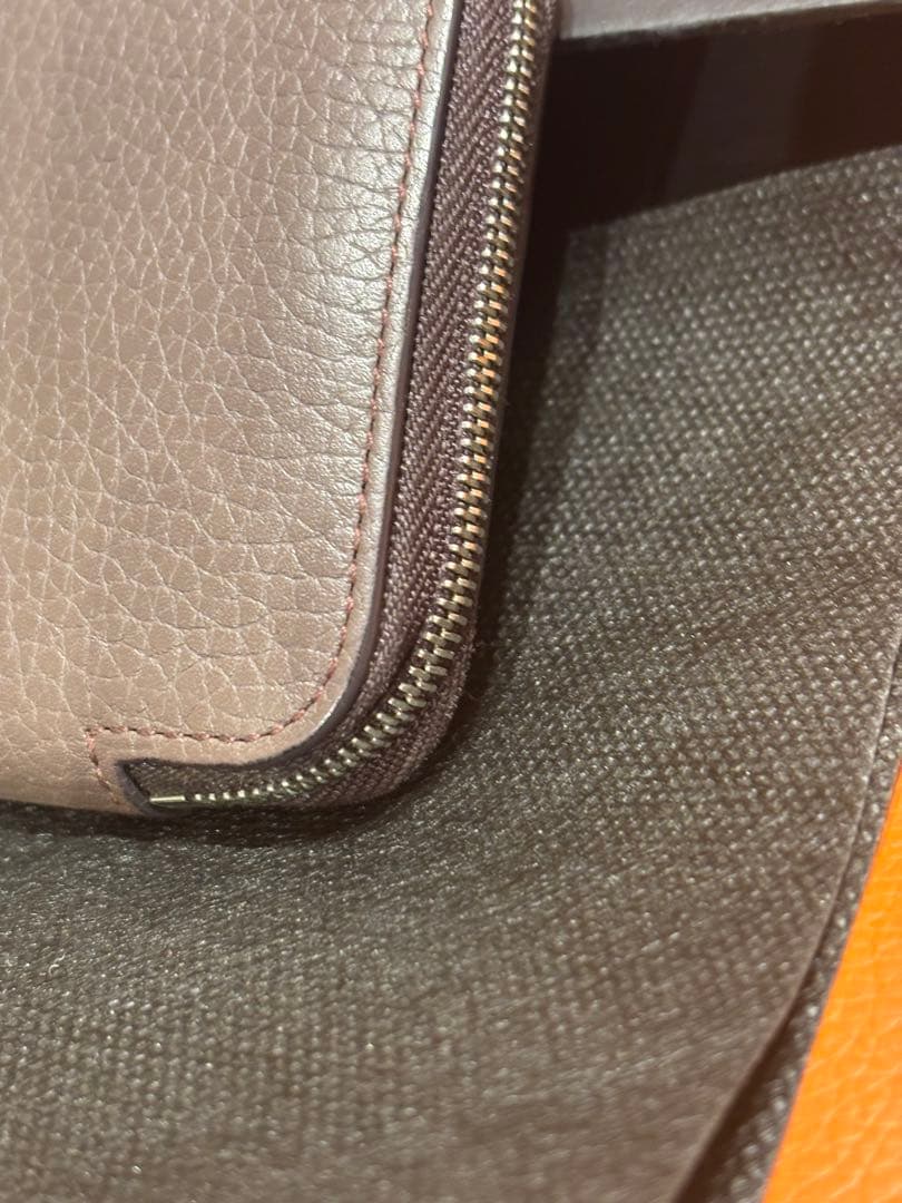 カミーユフォルネ　camille fournet　ブラウンレザー　二つ折り財布