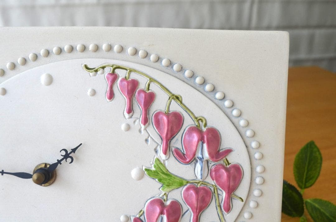 Jie Gantofta/ジィガントフタ●Aimo 壁掛け時計●ケマンソウ