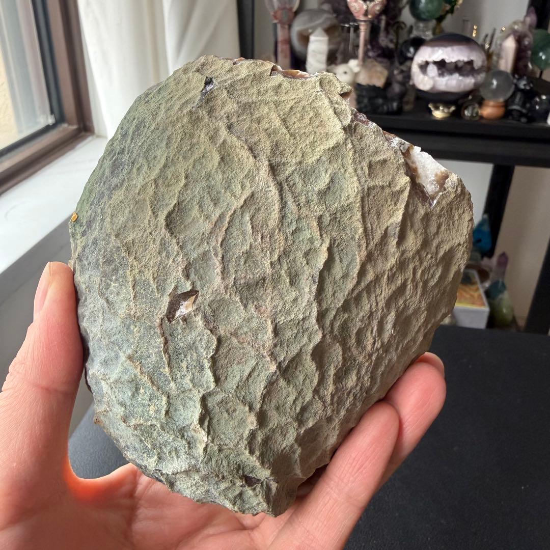 天然石シュガーアメジストの原石　置物　鉱物NO.021010