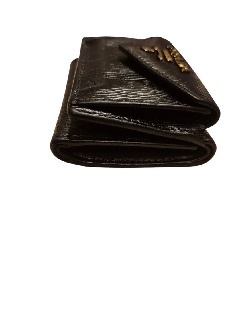 ＰＲＡＤＡ　プラダ　サフィアーノ　三つ折り財布 h