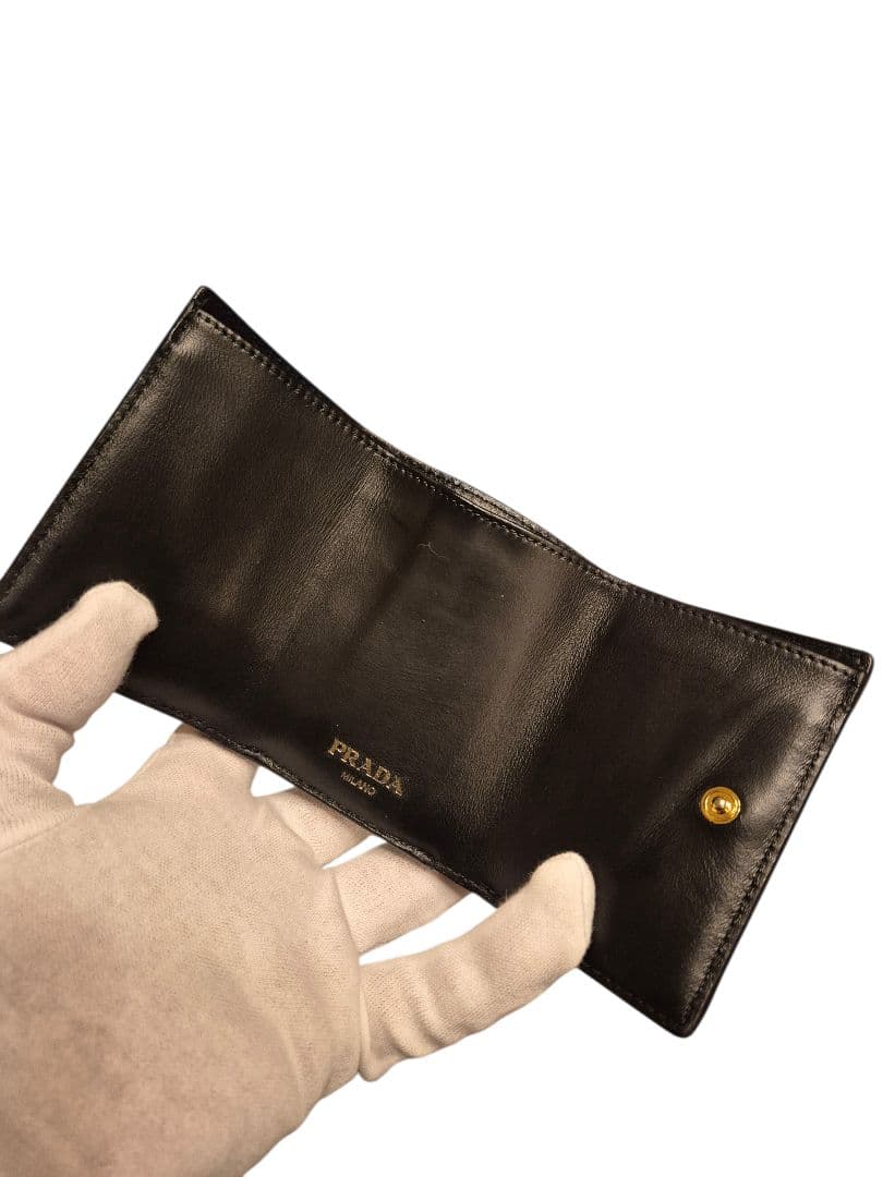 ＰＲＡＤＡ　プラダ　サフィアーノ　三つ折り財布 h