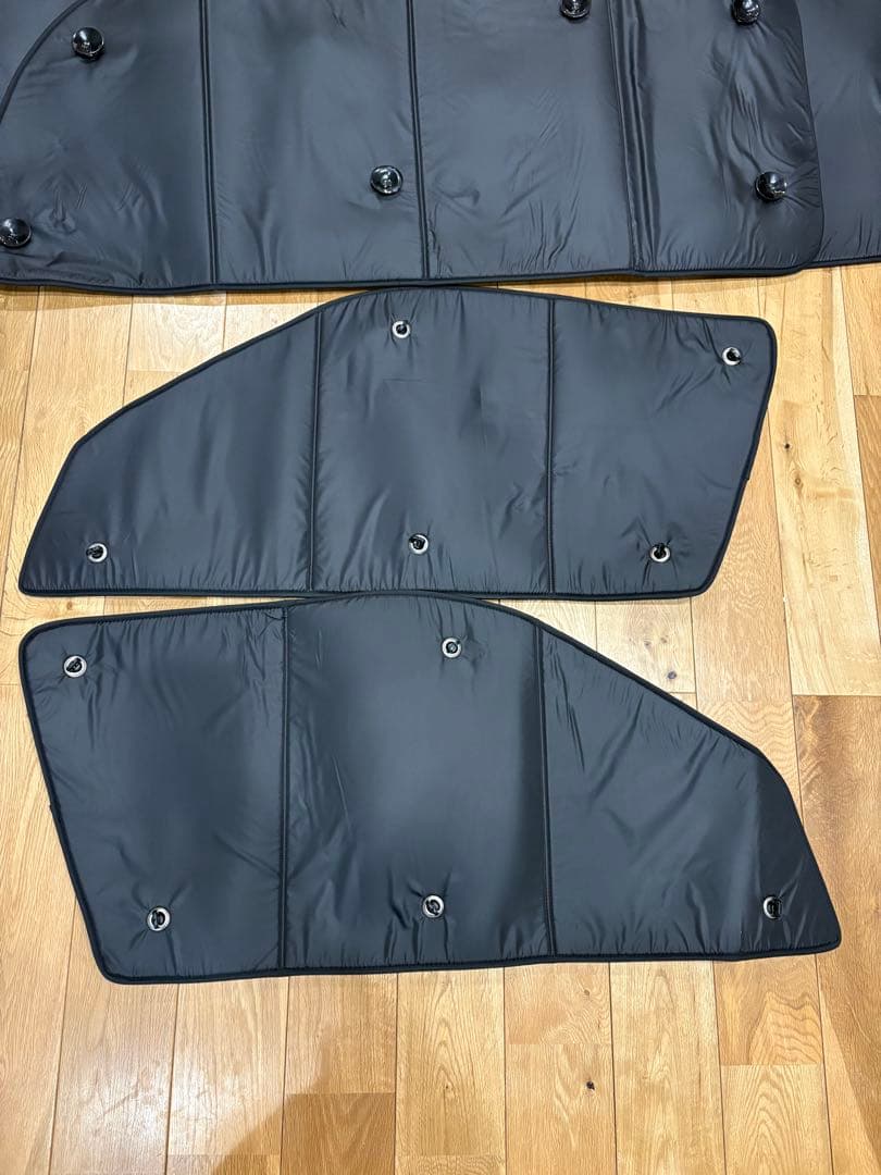 ハイエース　ワイドボディ用　遮光パッド