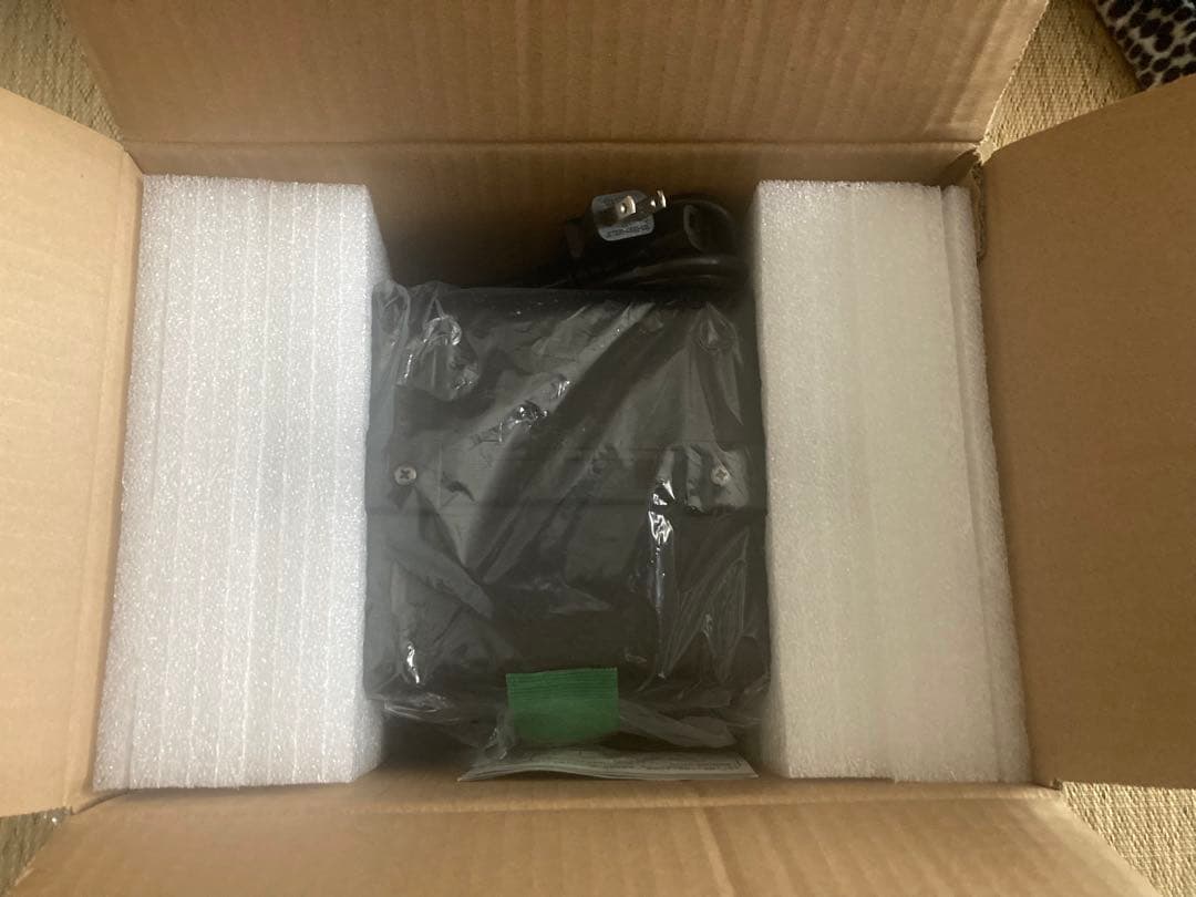 リョクエン昇降圧変圧器 VTJP-1500VA（新品）