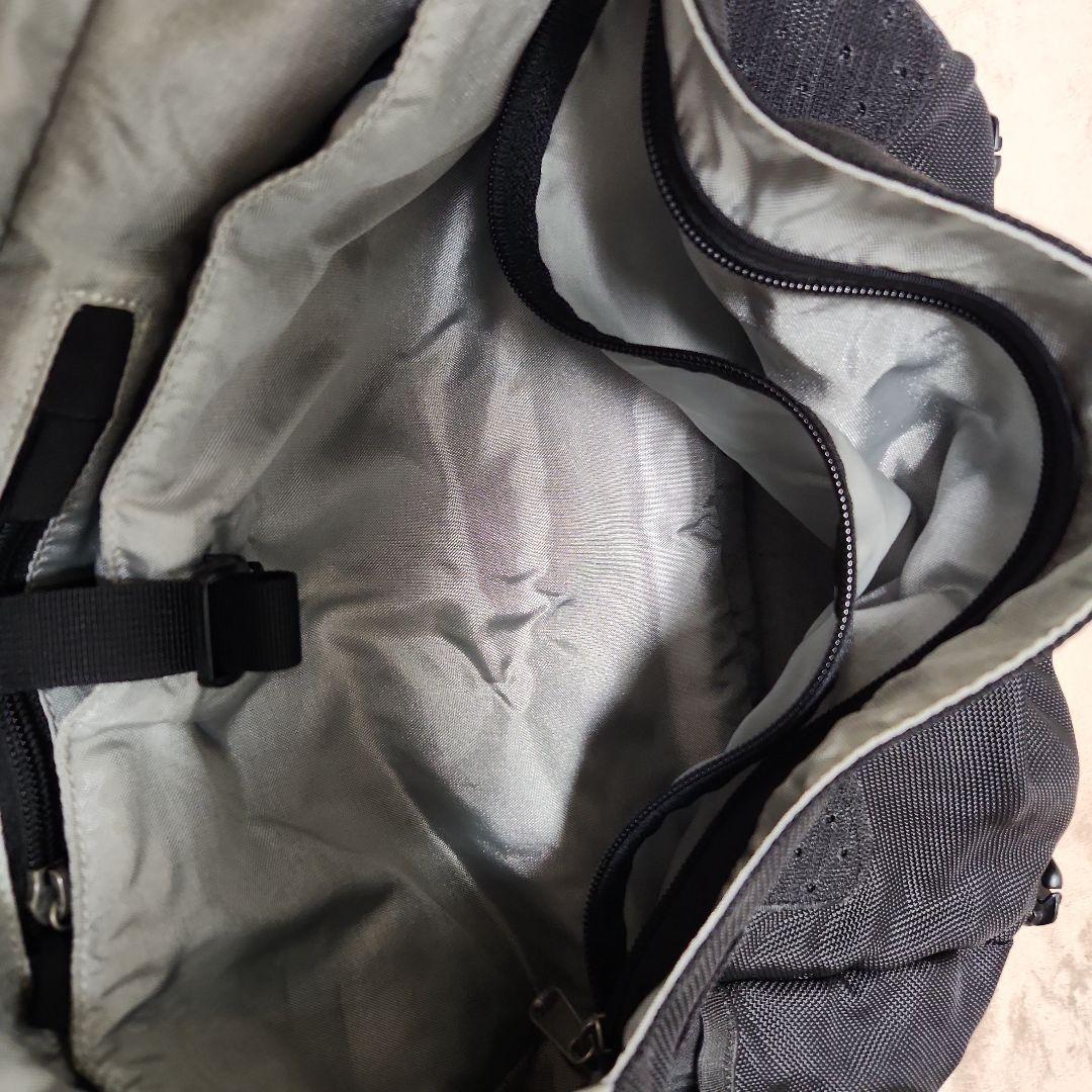 patagonia ブラック メッセンジャーバッグ　ハーフマス