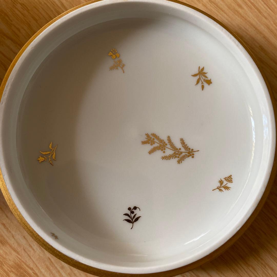 セーブル ボンボニエール