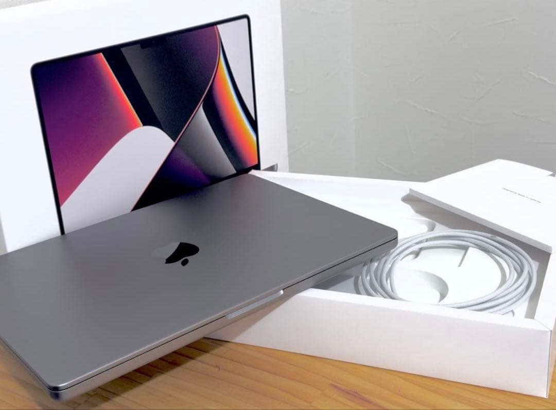 8TB 64GB MacBook Pro 14インチ USキーボード CTO