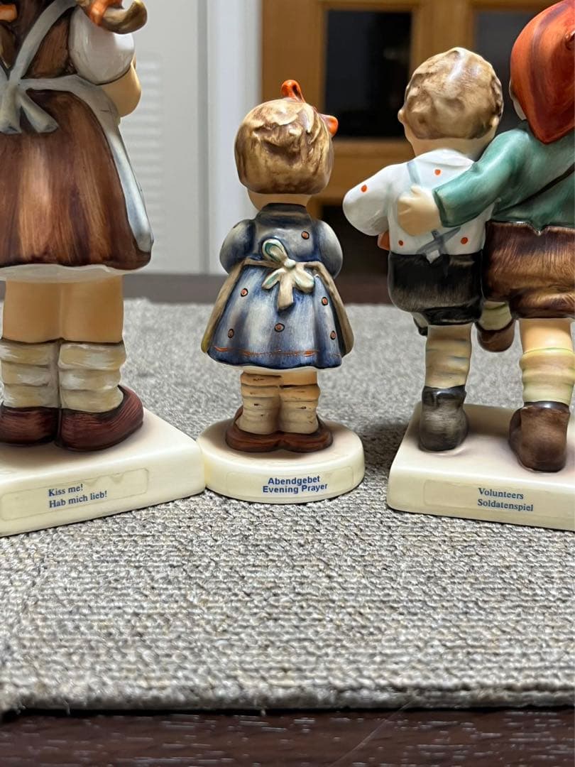 ドイツのゲーベル、フンメル人形　3体セット