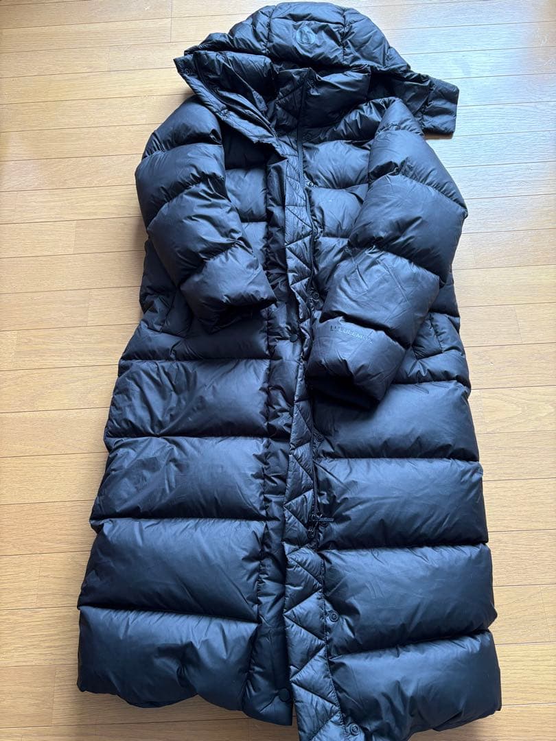 LULULEMON ブラック ロングダウンジャケット