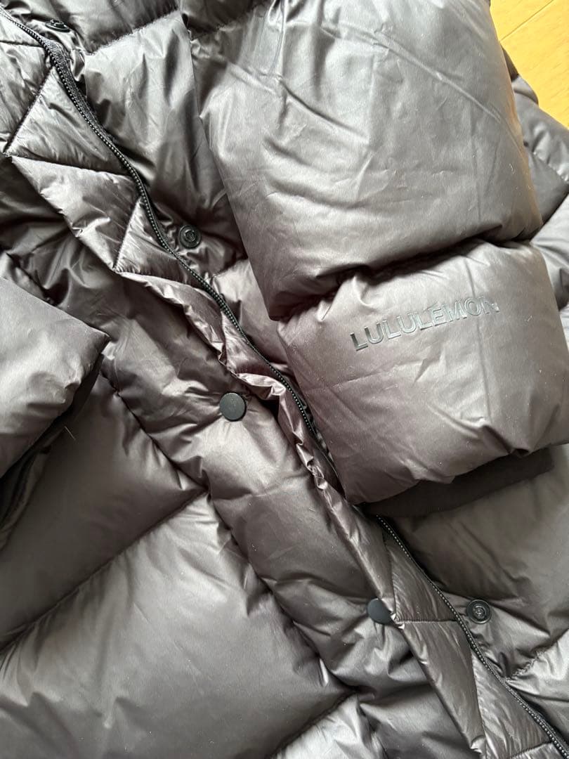 LULULEMON ブラック ロングダウンジャケット