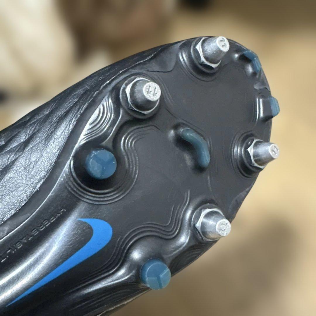 Nike Tiempo サッカーシューズ ブラック/ブルー