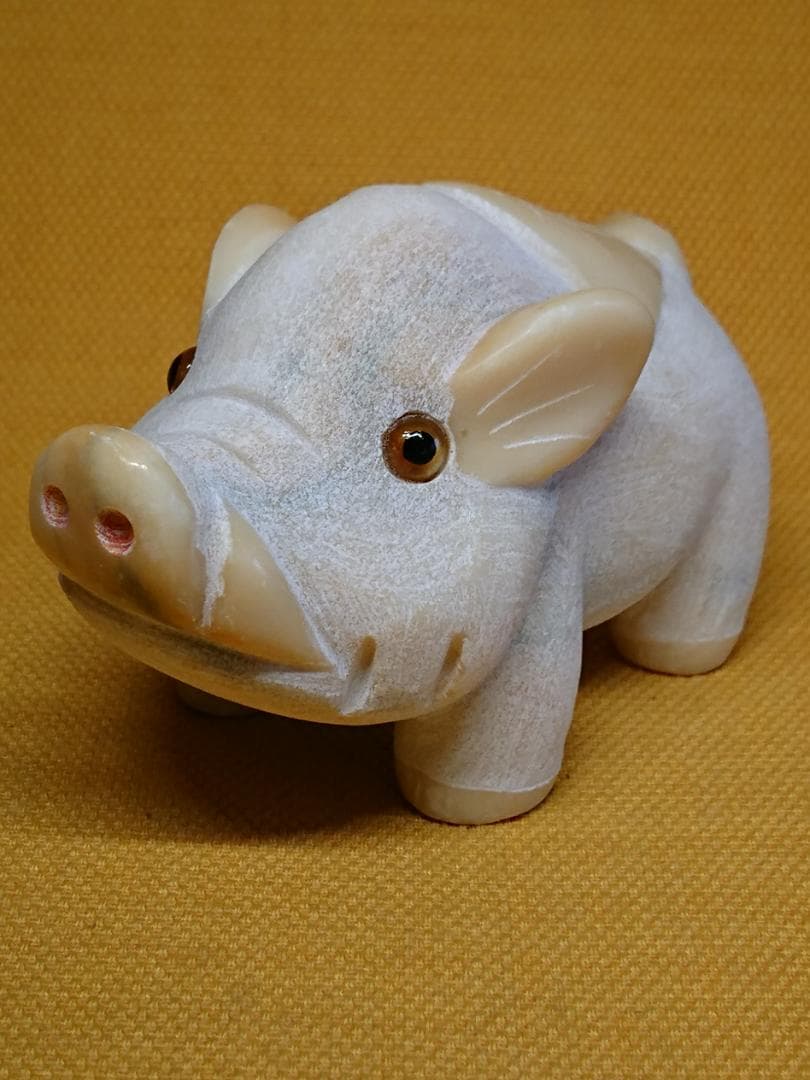 【美品】ブタ　イノシシ　天然石　置物　インテリア　工芸品　美術品　A3110